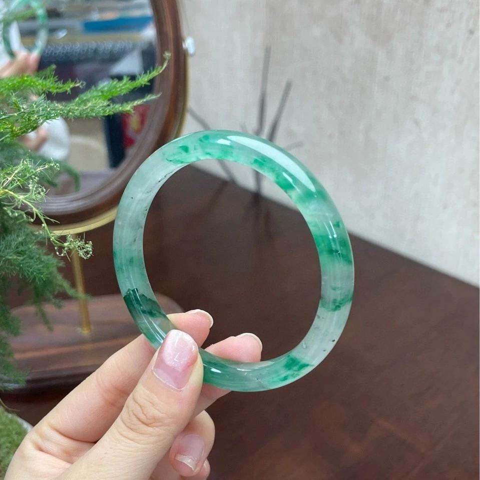 冰种翠绿手镯